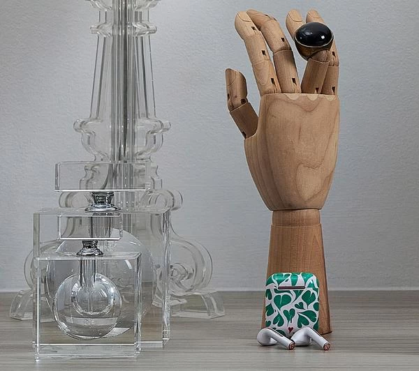 VQ Wren Wireless Bluetooth Earbuds - Cath Kidston Marble Hearts Green 5 VQ Wren Wireless Bluetooth Earbuds - Cath Kidston Marble Hearts Green - Image 3