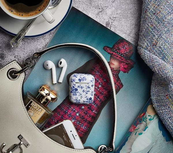 VQ Wren Wireless Bluetooth Earbuds - Laura Ashley China Rose 4 VQ Wren Wireless Bluetooth Earbuds - Laura Ashley China Rose - Image 2