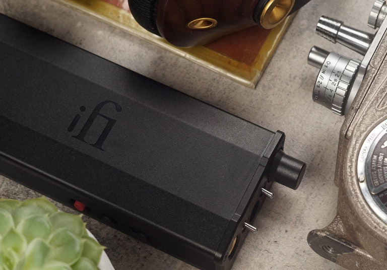 IFi Micro IDSD Black Label Combo Desktop DAC And Headphone Amplifier 4 IFi Micro IDSD Black Label Combo Desktop DAC And Headphone Amplifier - Image 2