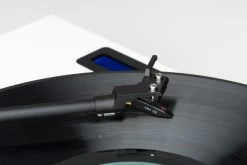 Pro-Ject Juke Box E1 All-in-one Plug & Play Turntable System -Audio Bliss Boutique Juke Box E 6