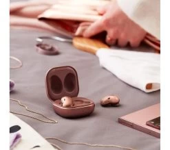 SAMSUNG Galaxy Buds Live - Mystic White 16 SAMSUNG Galaxy Buds Live - Mystic White -Audio Bliss Boutique M10212618 white 007