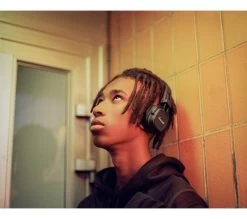 MARSHALL Major IV Wireless Bluetooth Headphones - Black 12 MARSHALL Major IV Wireless Bluetooth Headphones - Black -Audio Bliss Boutique M10222926 black 004