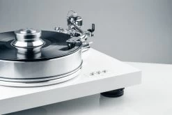 Pro-Ject Signature 10 Hi-Fi Turntable -Audio Bliss Boutique PJ Signature 10 3 scaled 1