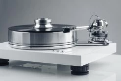 Pro-Ject Signature 10 Hi-Fi Turntable -Audio Bliss Boutique PJ Signature 10 4 scaled 1
