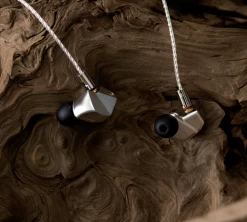 Final Audio B3 Multi Driver (BA&DD) Earphones