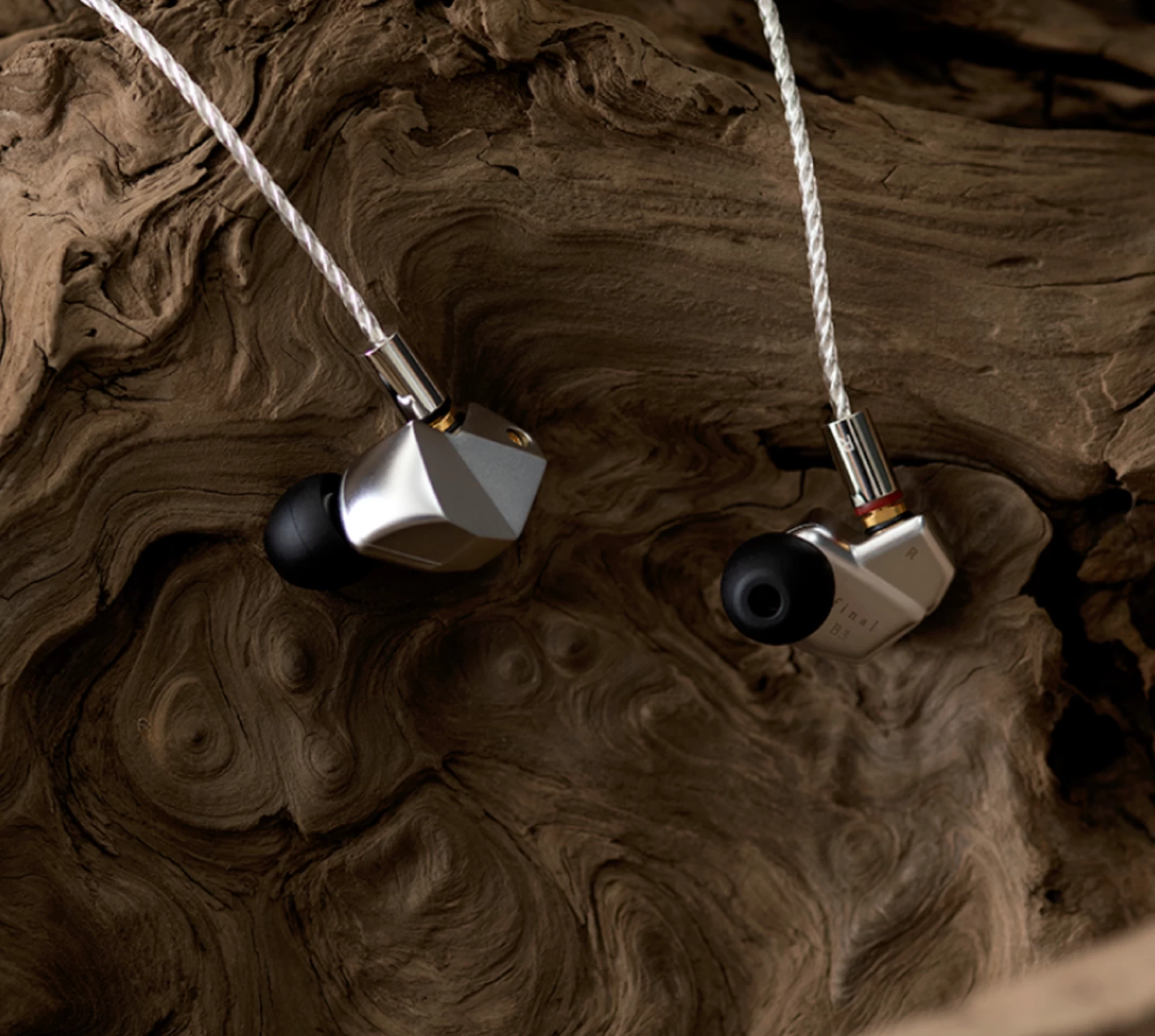 Final Audio B3 Multi Driver (BA&DD) Earphones 3 Final Audio B3 Multi Driver (BA&DD) Earphones