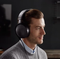 Sony MDRZ1R Signature Hi-Res Over-Ear Headphones (Black) -Audio Bliss Boutique Screen Shot 2019 05 14 at 7.09.45 AM