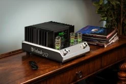 McIntosh MA252 2-Channel Hybrid Integrated Amplifier -Audio Bliss Boutique ma252 table