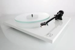 Rega Planar 2 Turntable With RB220 Tonearm And Carbon MM Cartridge 13 Rega Planar 2 Turntable With RB220 Tonearm And Carbon MM Cartridge -Audio Bliss Boutique pl2 gallery 4 white