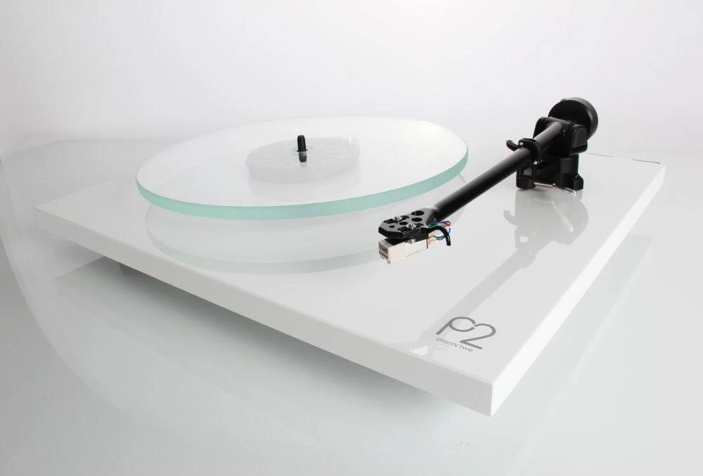 Rega Planar 2 Turntable With RB220 Tonearm And Carbon MM Cartridge 6 Rega Planar 2 Turntable With RB220 Tonearm And Carbon MM Cartridge - Image 4
