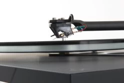 Rega Planar 6 Manual Turntable (Polaris Grey) -Audio Bliss Boutique pl6 with ania mc fitted
