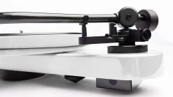 Pro-Ject RPM 3 Carbon Manual Turntable With Curved Tonearm & Sumiko Moonstone Cartridge -Audio Bliss Boutique rpm 3 carbon 7 product