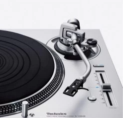 Technics SL-1200GR Direct Drive Turntable System (Silver) -Audio Bliss Boutique sl1200gr img5