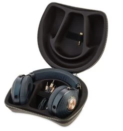 Focal CELESTEE Circum-aural Closed-Back Headphones -Audio Bliss Boutique web Celestee Case Ouv