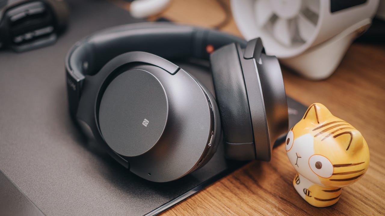 Audio Bliss Boutique -Audio Bliss Boutique pexels fox 2046807